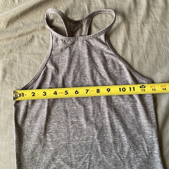 Lululemon high neck tank - Picture 4 of 5